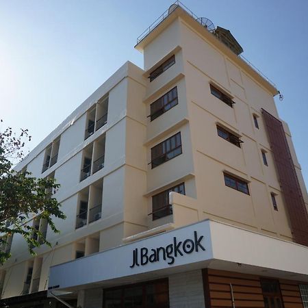 Jl Bangkok Hotel Esterno foto